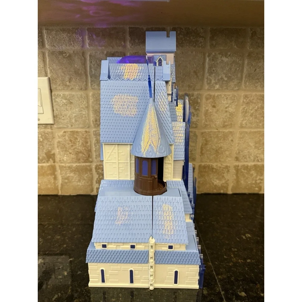 Disney Store London Animator's Collection Frozen 2 Ultimate Arendelle Castle Set